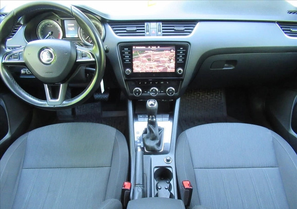 Skoda Octavia cena 55900 przebieg: 157500, rok produkcji 2017 z Krotoszyn małe 154